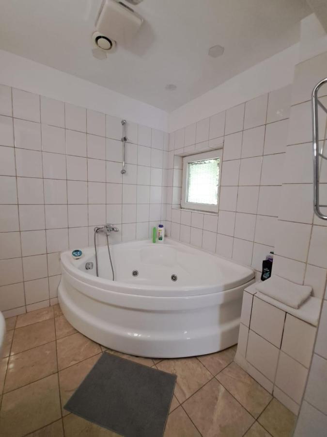 Downtown Apartment Piata Romana Бухарест Екстер'єр фото