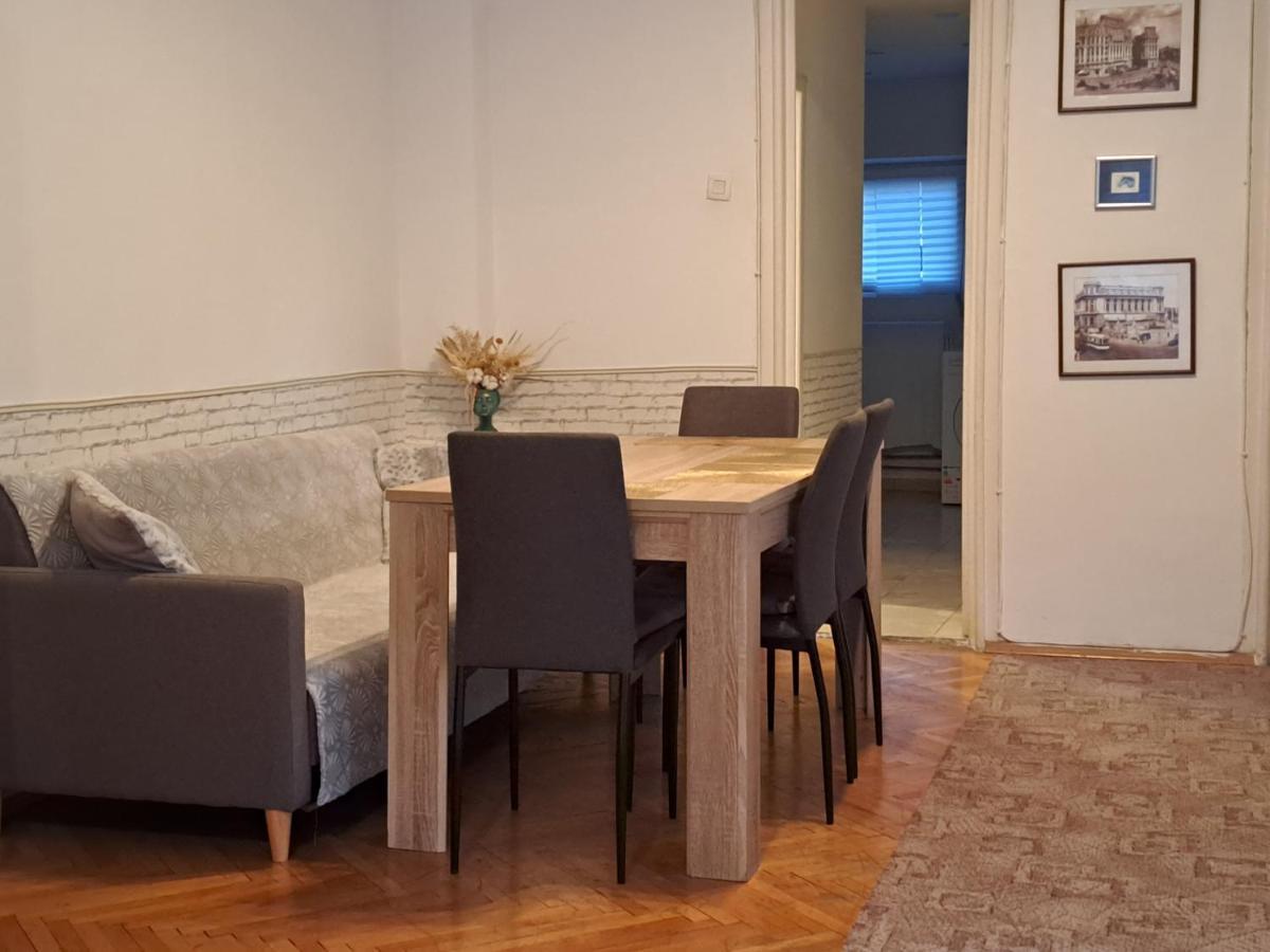 Downtown Apartment Piata Romana Бухарест Екстер'єр фото